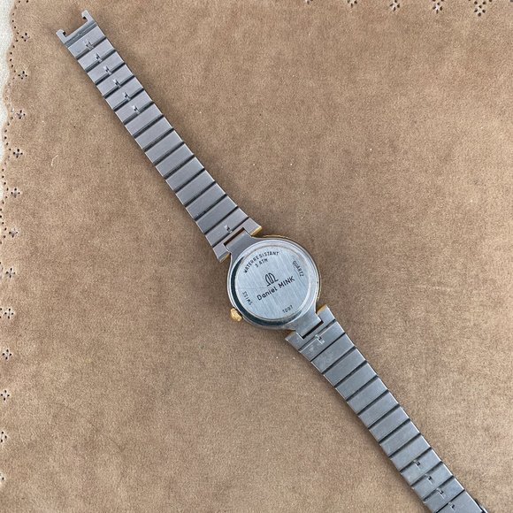 Ahoy! This is a beautiful vintage ladies watch by Daniel Mink nautical flag moti - Picture 8 of 9